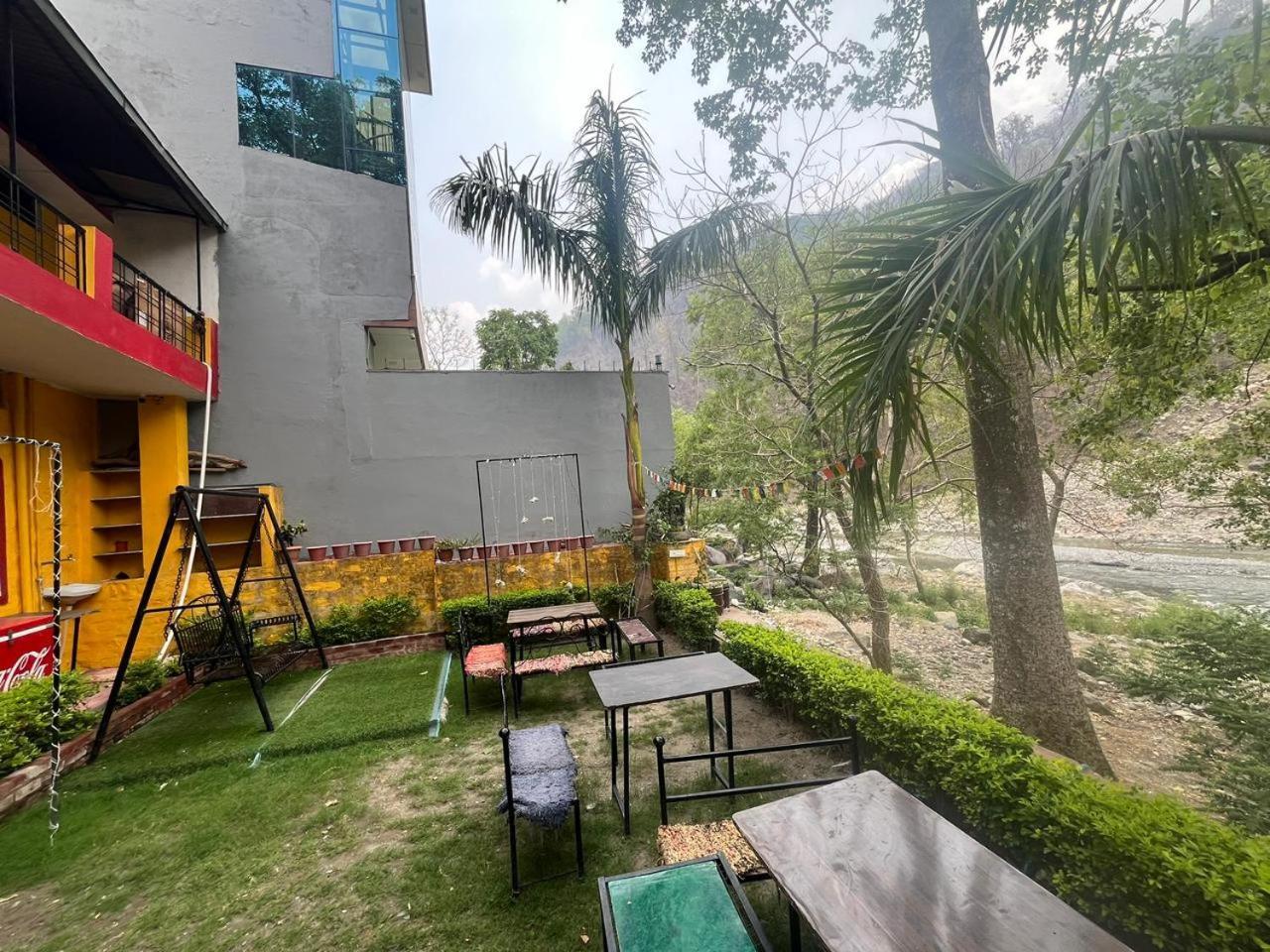 Utsav Riverbank Homestay Халдвані Екстер'єр фото